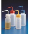 WASH BOTTLE GRAD PE, 500ml, BLUE CAP, Grad 100ml, 75mm D, MOUTH 38mm D, GL45